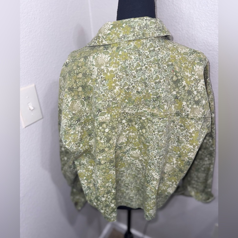 Wild Fable Women’s Green Floral Cottagecore‎ Cropped Canvas Shacket NWT- Medium - Picture 8 of 10